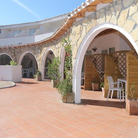 Hotel Altura Villasimius Exterior foto