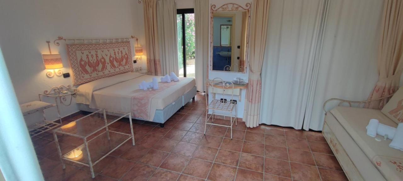 Hotel Altura Villasimius Exterior foto